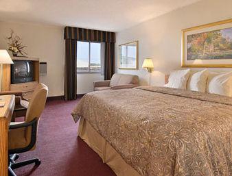 Ramada Fairview Heights Hotell Rum bild