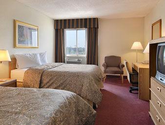 Ramada Fairview Heights Hotell Rum bild
